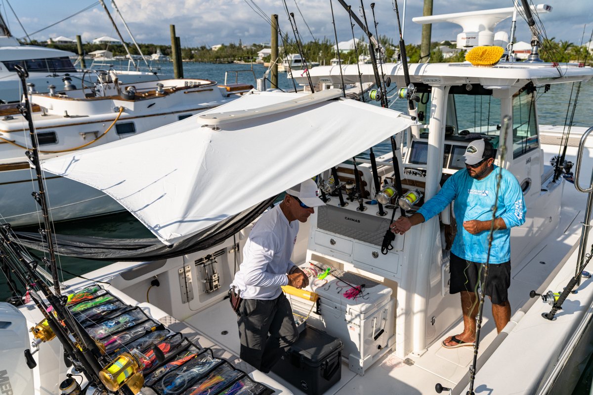 taco_marine's tweet photo. Another sunny day protected by ShadeFin! 
#ShadowInSeconds

📷: TACO Pro Team @captgeorgegozdz
#shadefin #boatshade #sunprotection #boat #centerconsole #boatprep #fishing #caymasboats #bayboat #28HB #saltwaterfishing #offshorefishing #stayshady https://t.co/aBUnfTcSus