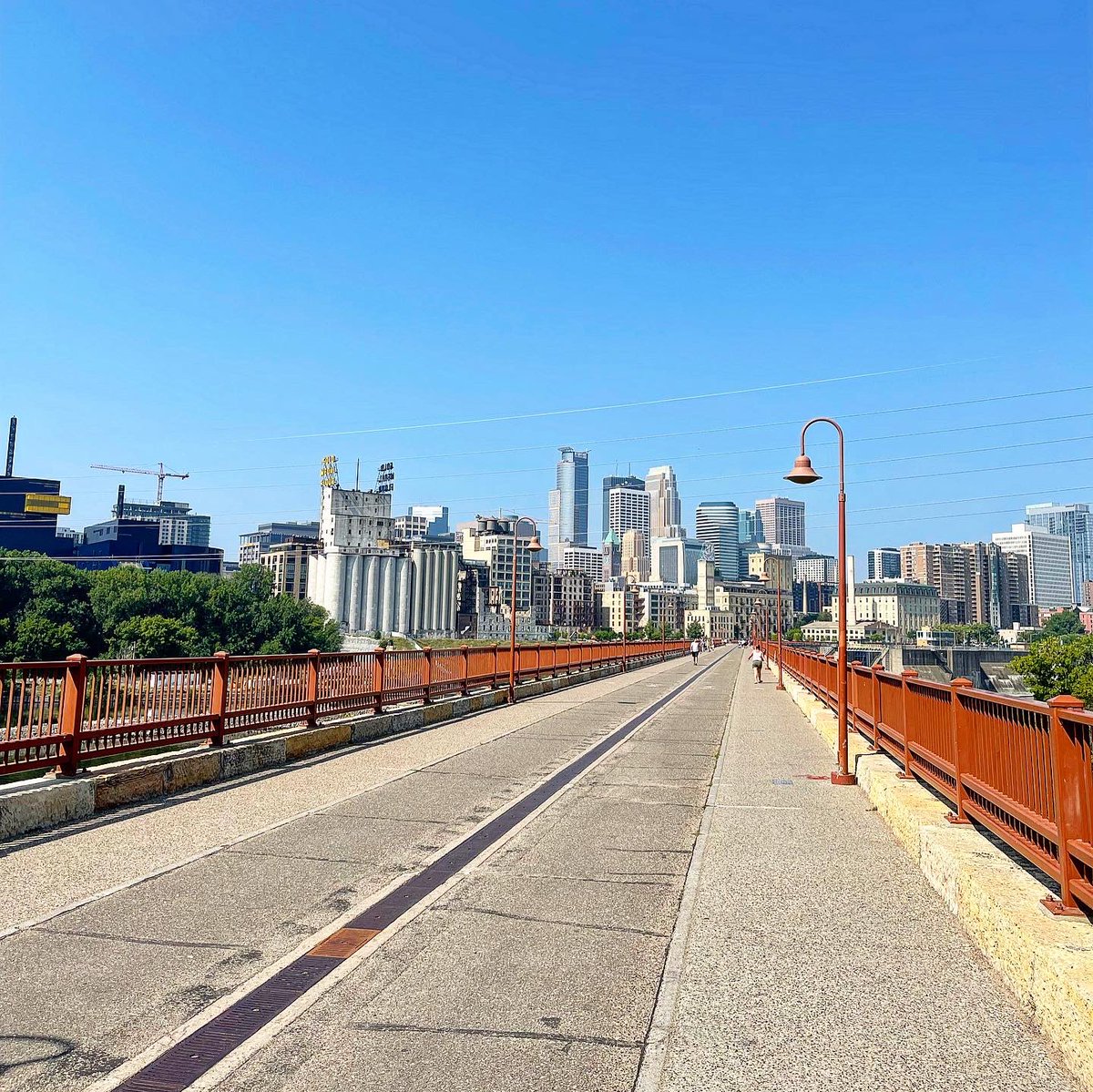 JayDucoteTravel's tweet photo. 🇺🇸 State #49: @exploreminn
📍Downtown @MeetMinneapolis
🍞 @Pillsbury
🏅 @GoldMedalFlour
💦 #MississippiRiver, #SaintAnthonyFalls
🌉 #stonearchbridge
#minneapolis #meetmpls #onlyinmn #usa #50states #bucketlist #travel #adventure #bridge #downtown https://t.co/9rwU6VNOnD