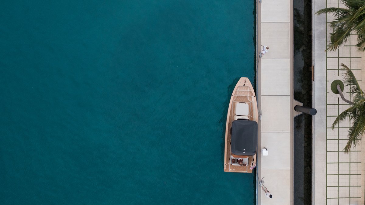 The Sandy Eelex 8000, a true marvel of modern engineering, designed to whisk you away to a world of luxury and comfort.