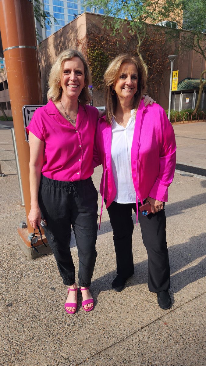 Powerful women in pink representing <a href="/cronkitenews/">Cronkite News</a> and <a href="/sportscronkite/">Cronkite News: Phoenix Sports</a> 

Happy Thursday, #CronkiteNation🔱