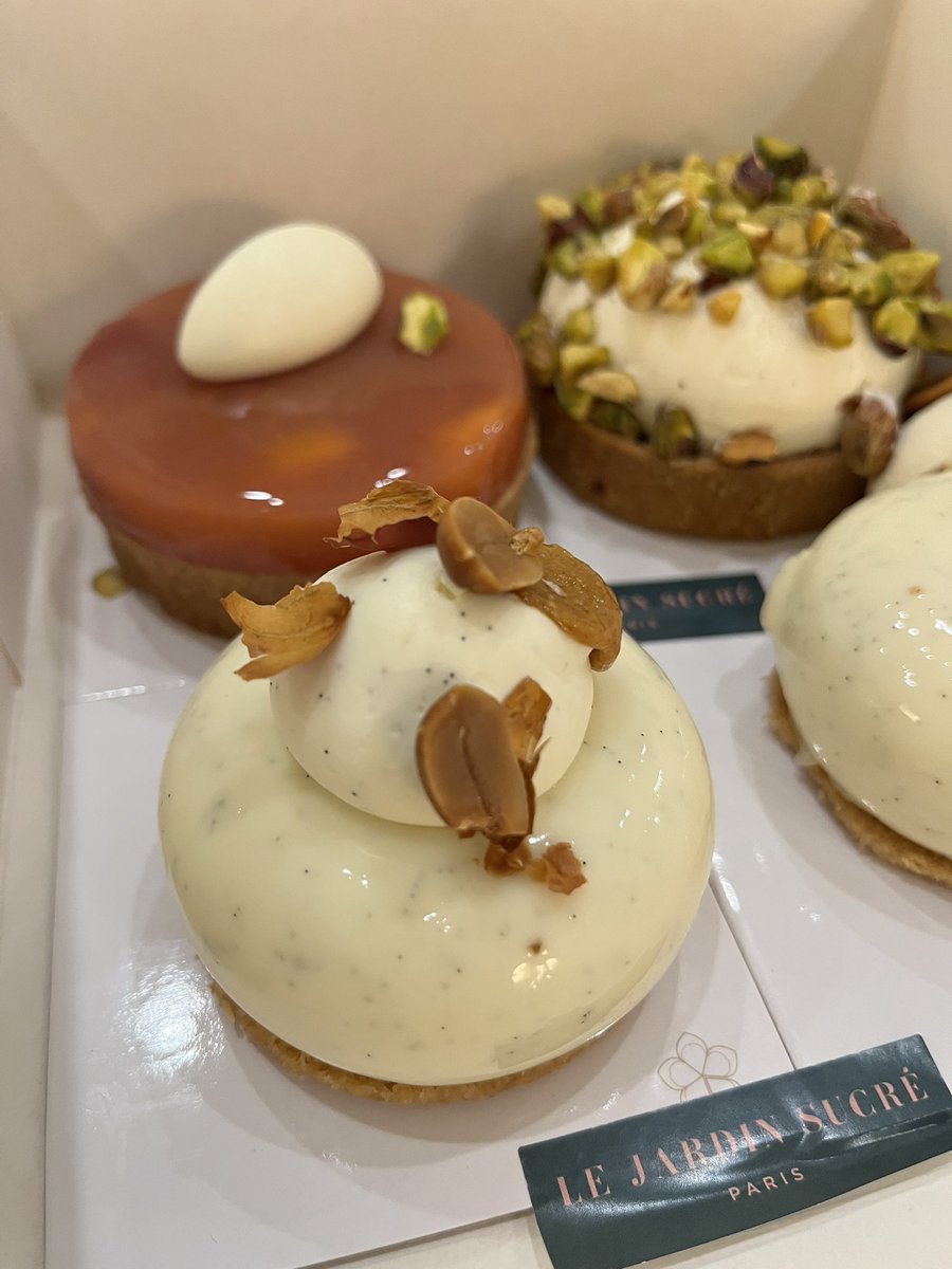 J🍑hanna tweet media