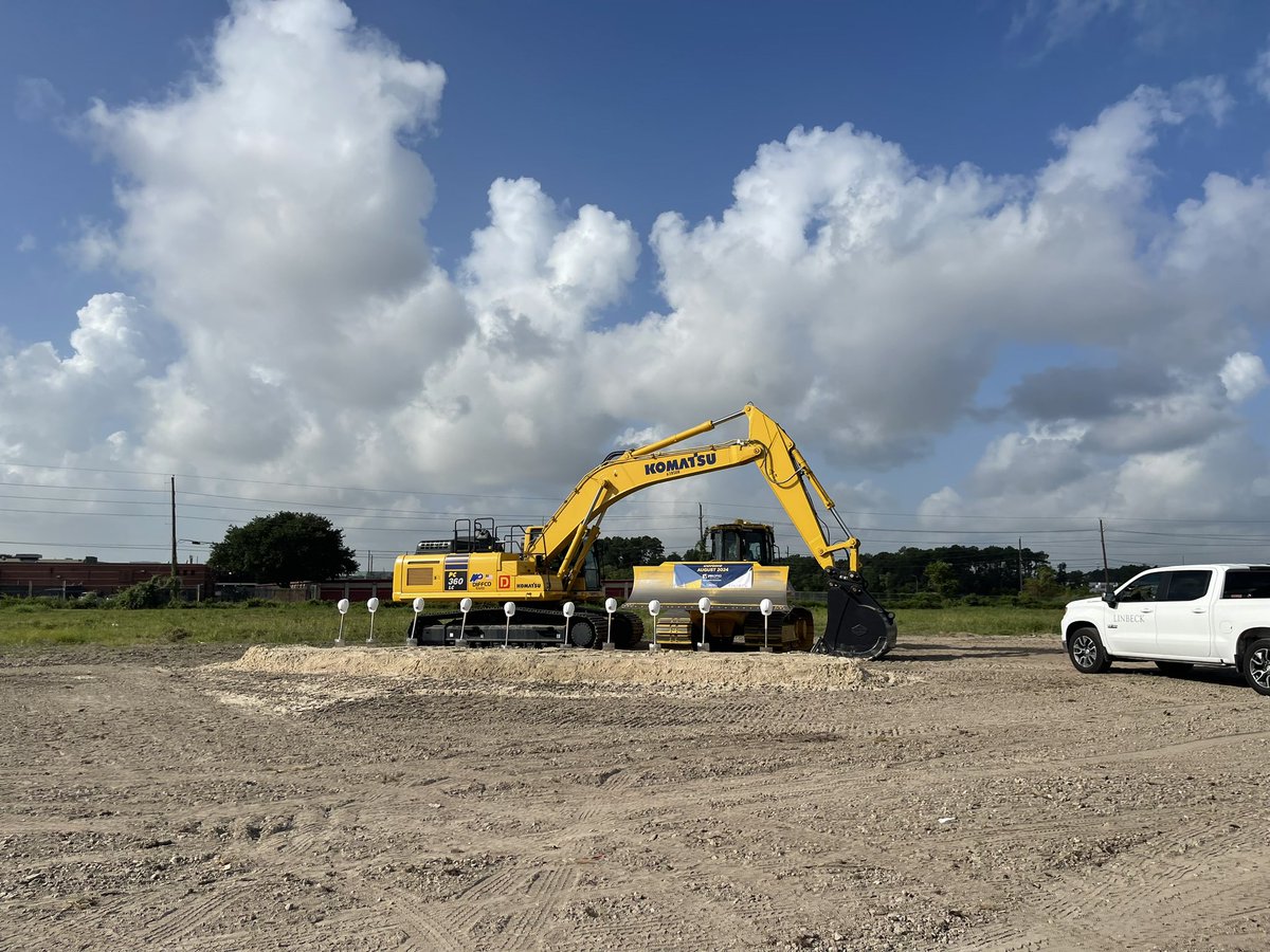 Second groundbreaking a success! Today we broke ground in a new area for @YESPrep. YES Prep North Rankin Elementary will open in August 2024. 

Congrats to these ladies on another great event. One more to go tomorrow in the Hobby area.