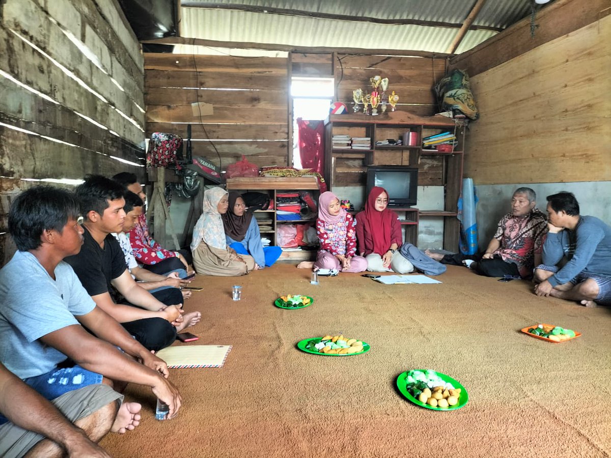AnisTriandini's tweet photo. ANIS TRIANDINI,S.Pi
KAMIS 27072023
Verifikasi Calon Penerima Bantuan TA 2023 KUB NELAYAN JAYA INDAH MENTARI, sekaligus pembentukan KUB Nelayan Semenanjung
 #DesaBintet
#Kec.Belinyu
#BangkaBelitung
#PenyuluhPerikananBantu
#KKPGOID
#GiatLuhkanSatminkalBrppupp https://t.co/YRsJboXFZ2