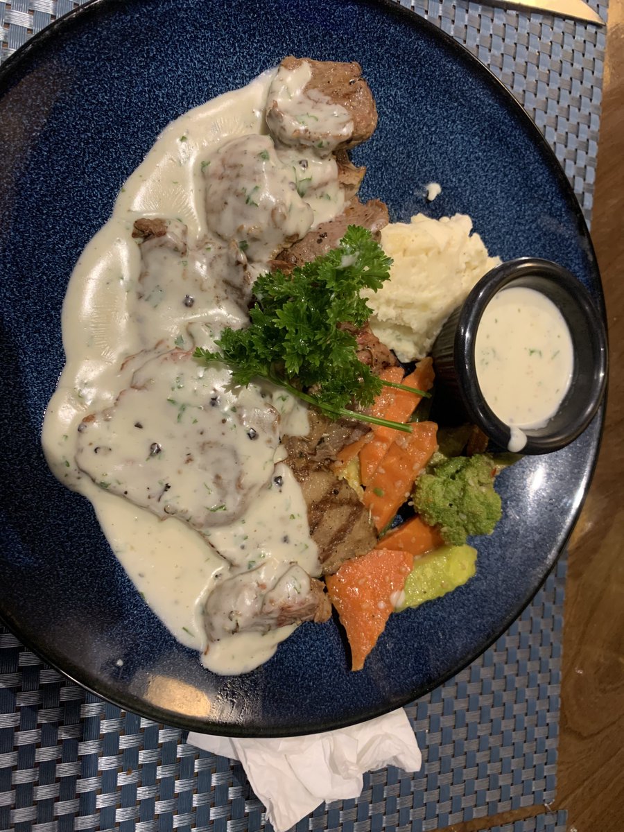 S_Junaid_Ali's tweet photo. Arcadian Cafe Defence Raya with @Shahan_Fraz . The food is awesome and the ambiance is cozy. Can't wait to try more dishes from their menu. #ArcadianCafe #DefenceRaya #Lahore #Foodie https://t.co/41cUuFF1PR