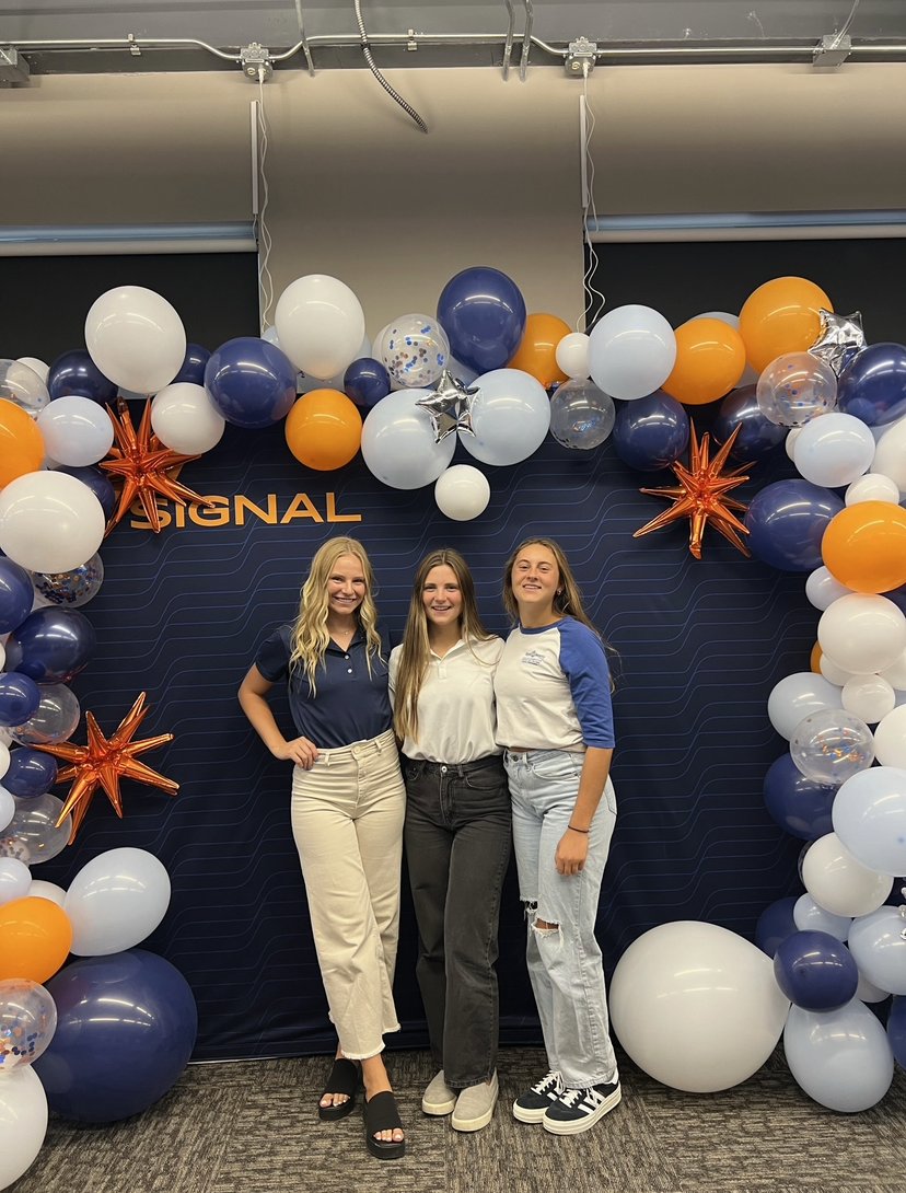 TeamSignalFG's tweet photo. 🎉Today is #NationalInternDay!🎉 We are so thankful for all of our #Signal interns, both in the Home Office and out in the field! We appreciate all your hard work! 🎉 https://t.co/CUUXYtMP6p