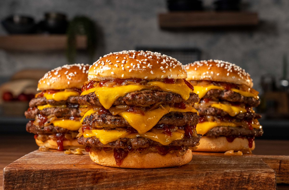 #CommercialPhotography is like a juicy cheeseburger. With just the right ingredients (lighting, composition, talent, and creativity) stacked in the proper layers, you're left with a mouthwatering masterpiece that makes everyone say, “Cheese!” #FoodPhotography #FoodPhotographer