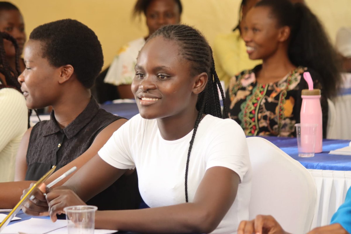 cynthia_odee's tweet photo. Day 2/3 of DNM Learning Hub. Demonstrating how to ensure equity and equality in peace building work that contributes to liberation
#youngwomen4DNM
@ICESCO_En  
@WOVOP_org 
@NyalendaSJC 
@Nel https://t.co/Q7XaswLGxO
