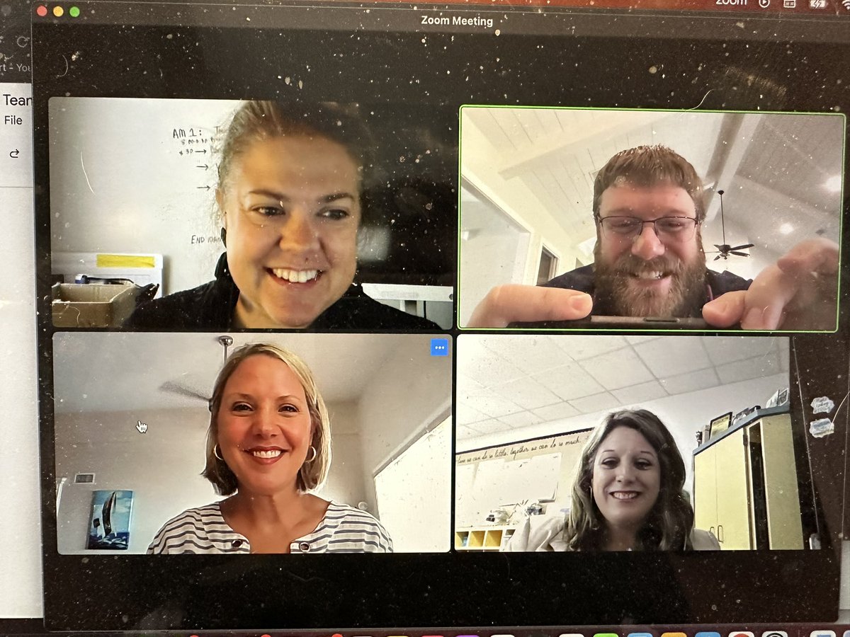 ZehnderJosh's tweet photo. Team CSCC learning about data and coaching! #engage2learn @engage_learning https://t.co/0jFvA6xcRC