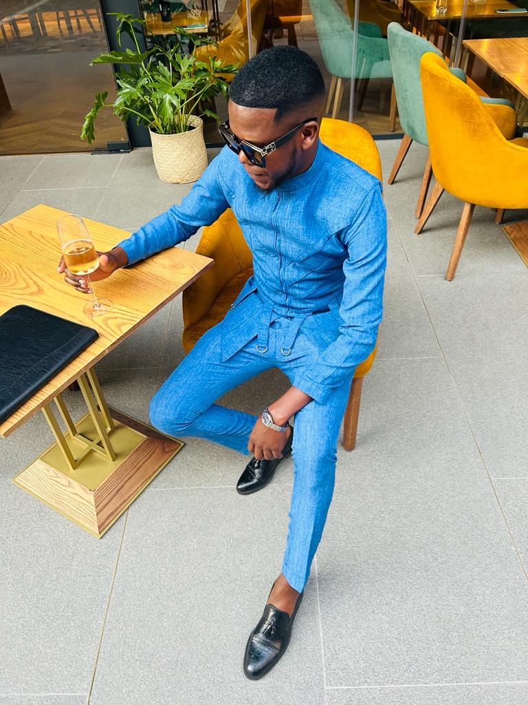 LekkerStylist's tweet photo. Wearing R Shikz , ready to be seen https://t.co/bqadvvZB8W