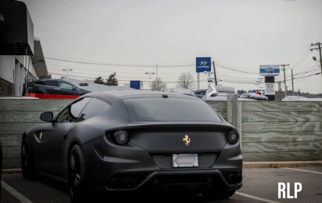 redlinesproject's tweet photo. Modern Classic 

📸 @redlinesproject 
Car: @FerrariUSA 

#Ferrari #FF #V12 #satinblack #black #cars #tbt #photography #blackphotographer #rt #moody #gold https://t.co/HdofHbsxij