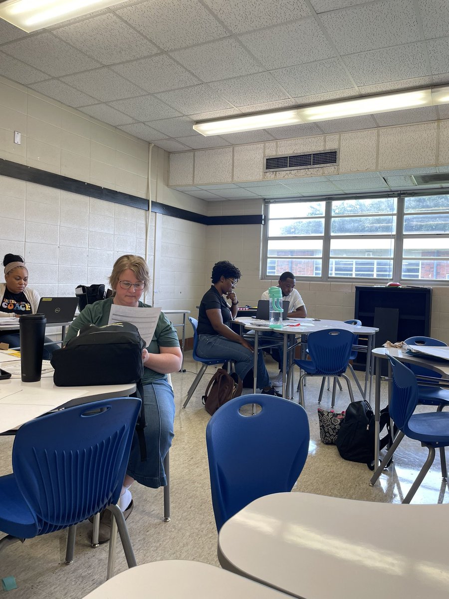 judarrah's tweet image. We're rehearsing our DSD sessions for YOU!  3-5 ELAR Literacy Leaders are phenomenal. @clynvan1 #aldinerising