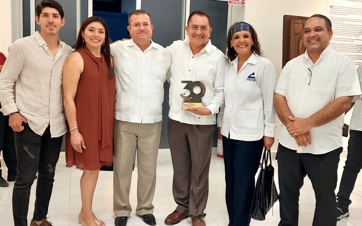 Se llevó a cabo la inauguración de la “Galería de Arte de Solidaridad” con más de 70 obras expuestas de artistas playenses, la presentación del libro oficial “30 aniversario” con fotografías y relatos de los pioneros de este municipio.