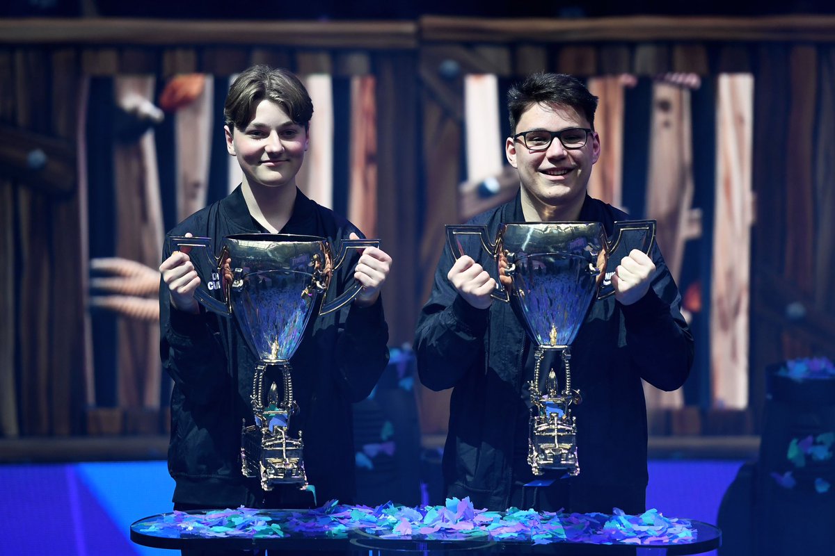 nyhrox tweet media