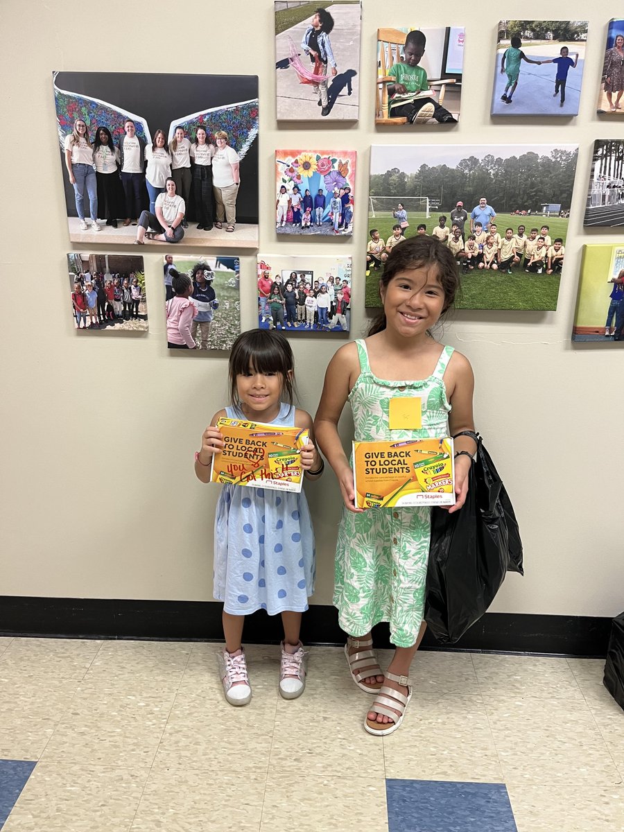 ccsd_mso's tweet photo. 39 uninsured and underinsured ML students received free vaccinations through CCSD’s partnership with MUSC Cares Clinic on July 22, 2023. A special thanks goes out to Staples who provided back to school donations of school supplies. https://t.co/g5Dsckoywa