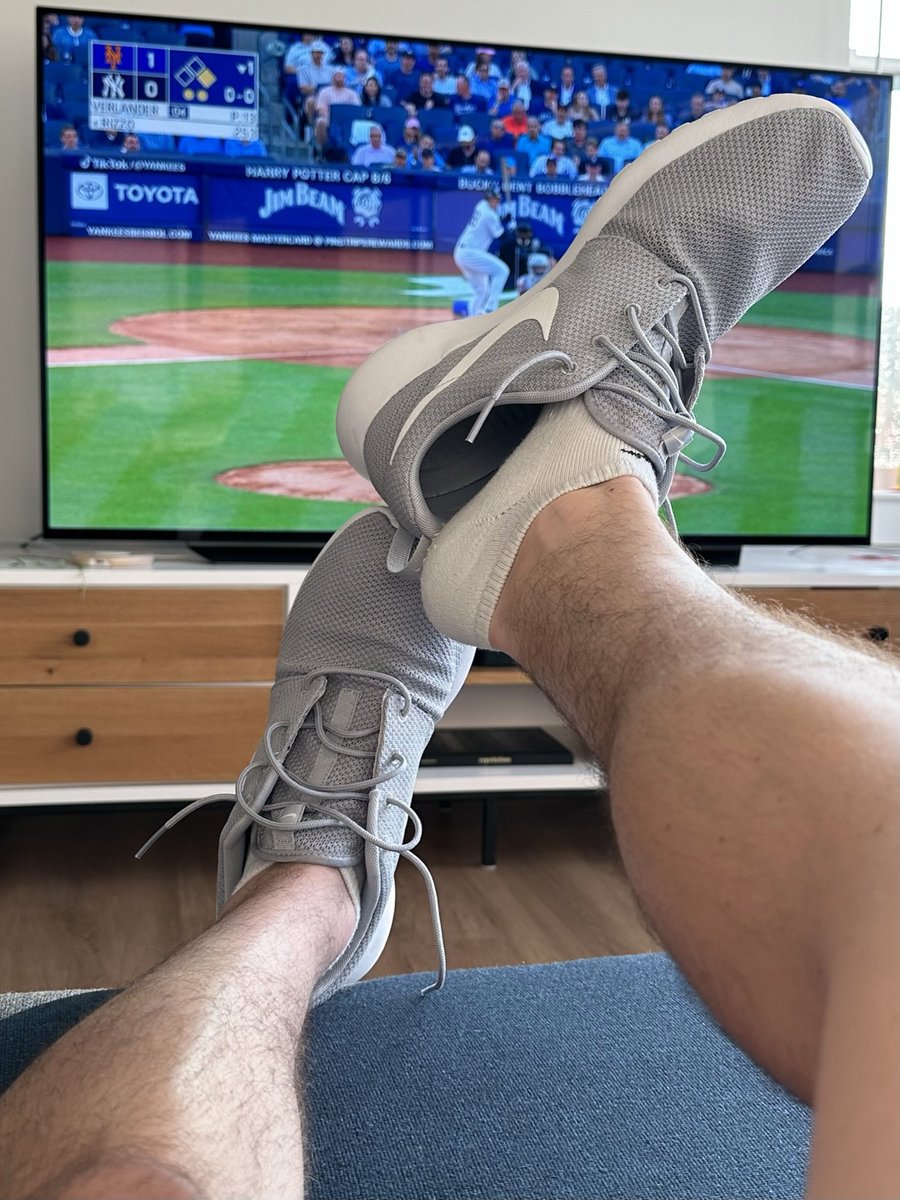 justinpageft's tweet photo. Sniff my feet real good and maybe you’ll get to feel my calves too. 😉 https://t.co/WaxvE1YyjV