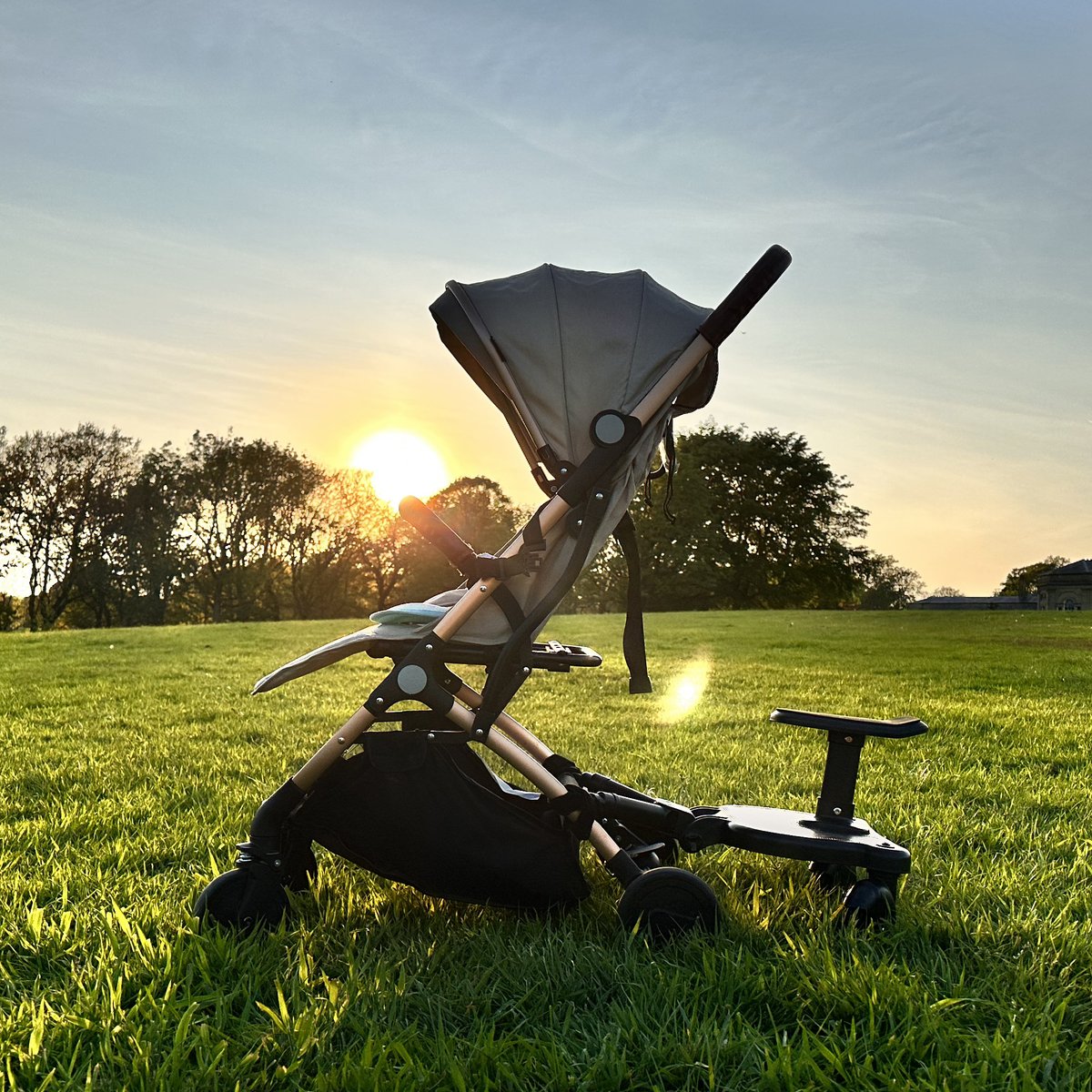 LejouxStroller's tweet photo. Nothing like watching the sunset with your little one at the park 🤍🌅

#lejoux #lejouxstroller
#cabinstroller
#thisisparenthood
#buggy
#newmum
#bebe
#travelingwithbaby
#mamalife https://t.co/P08NCEOV7D