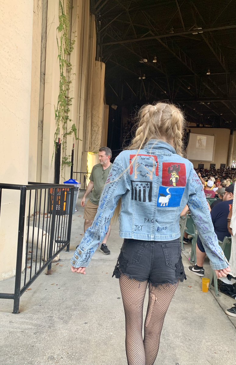 whimsical_spfx_'s tweet photo. Got lots of compliments on the jacket I made for the show  ATL ✨ 4th fall out boy show ✅ see ya next time! #falloutboy #fob #falloutboysomuchforstardust #falloutboysomuchfortourdust #falloutboyatl https://t.co/zUi07at3TC