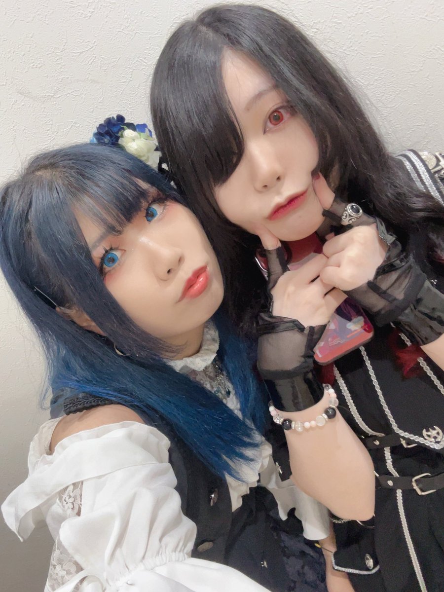 neko_yuzz's tweet photo. 230727 DIVERSITY vol.5ããããšãããããŸããïŒïŒ
ããŒïŒïŒç·åŒµããïŒïŒïŒ
ã§ã楜ããã£ããŒïŒïŒïŒïŒ
ãã€ããšå
šç¶éãé°å²æ°ãéã仲éãšç«ã£ãã¹ããŒãž
âŠããçµéšãããªãã
殺é£ã£ãŠãããã圹è
ããã£ãŠãã£ãããïŒ
ç§ãæãæãšããŠæŒæããã£ãšé 匵ãðª
#ææäž»å¬ã©ã€ã #Yuzz
#Valhalla https://t.co/FCcnIj2Xk8