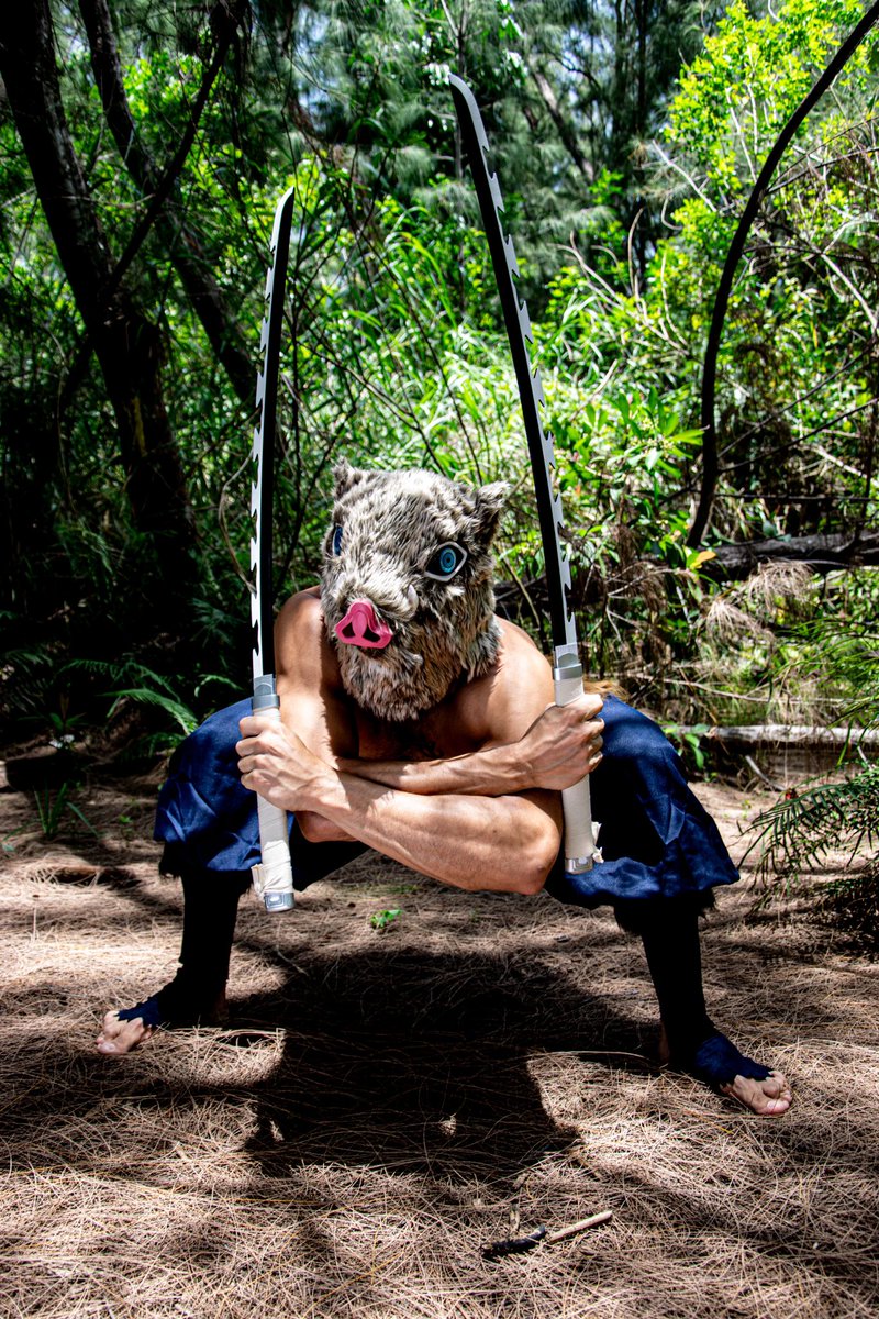 Bryan_Oneal_'s tweet photo. Beast Breathing. 3rd Fang. Devour. 
~
I’ve always loved Halloween for the costumes which is probably why I think cosplay’s so sick! 

I get to dress up year round! 😝

Some dope pics from a weekend shoot! 

📸: EA Photographs 
~
#CosplayPhotography #Cosplaying #DemonSlayer #Anime https://t.co/z9m9eSuguN