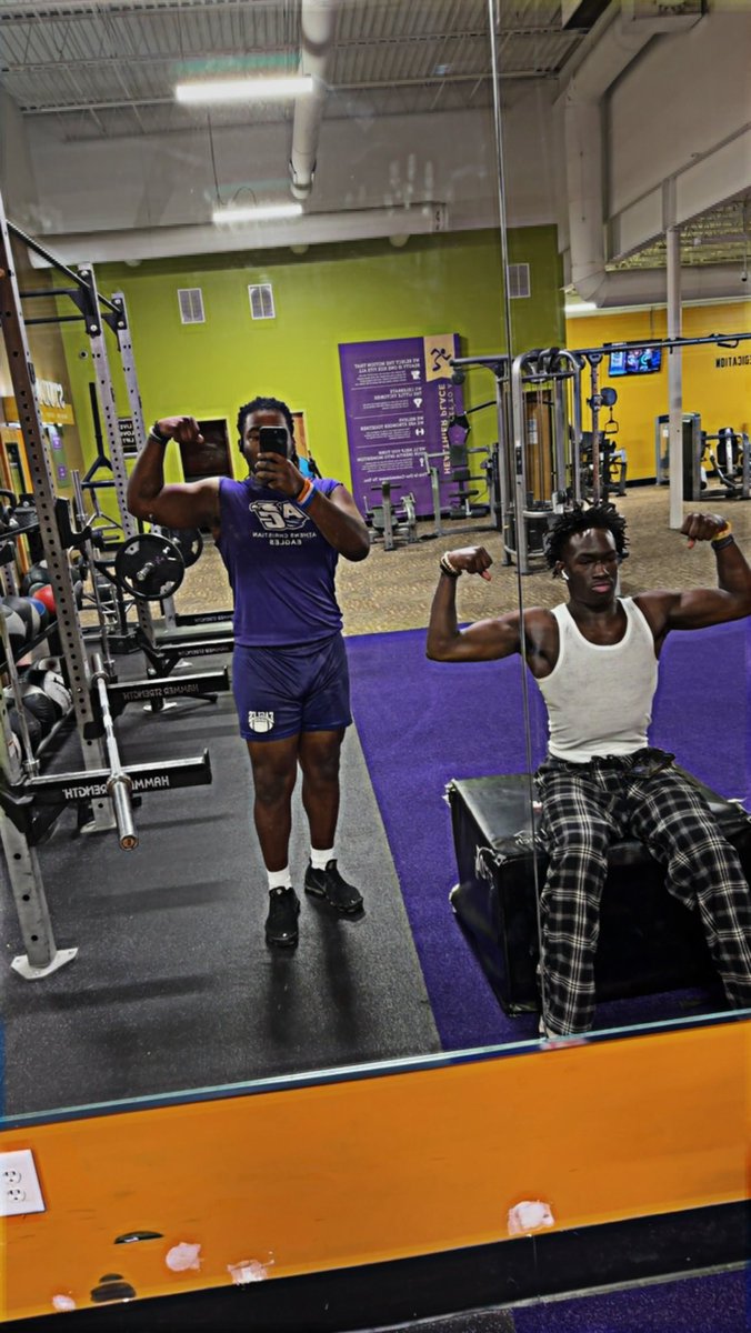 Avant Richardson tweet media