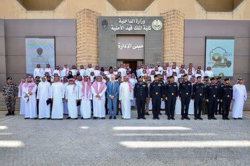 SaudiNews50's tweet photo. تدشين برنامج ماجستير الذكاء الاصطناعي في كلية الملك فهد الأمنية.

- https://t.co/DIjgvi4cI8