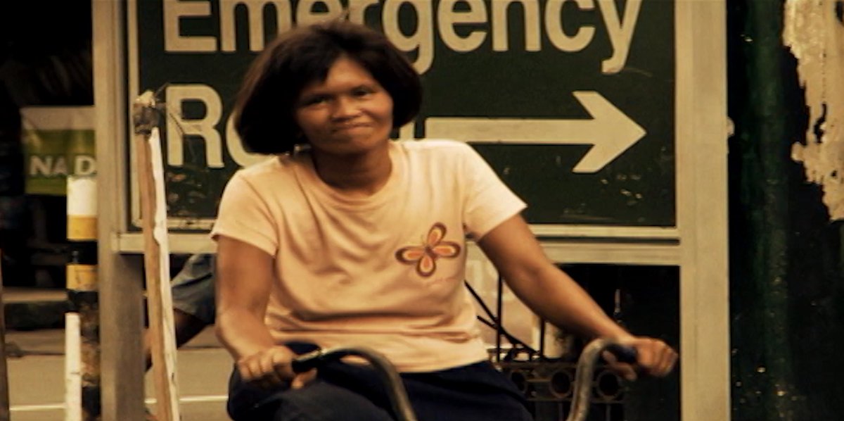 IWitnessGMA's tweet photo. Taong 2011 nang maipalabas sa I-Witness ang kuwento ni Maricel na nakatira sa kalsada. Makalipas ang mahigit isang dekada, nasaan na kaya siya?

#IsangDekadaIsangKariton
#IWitness https://t.co/HJQYbVOx5F