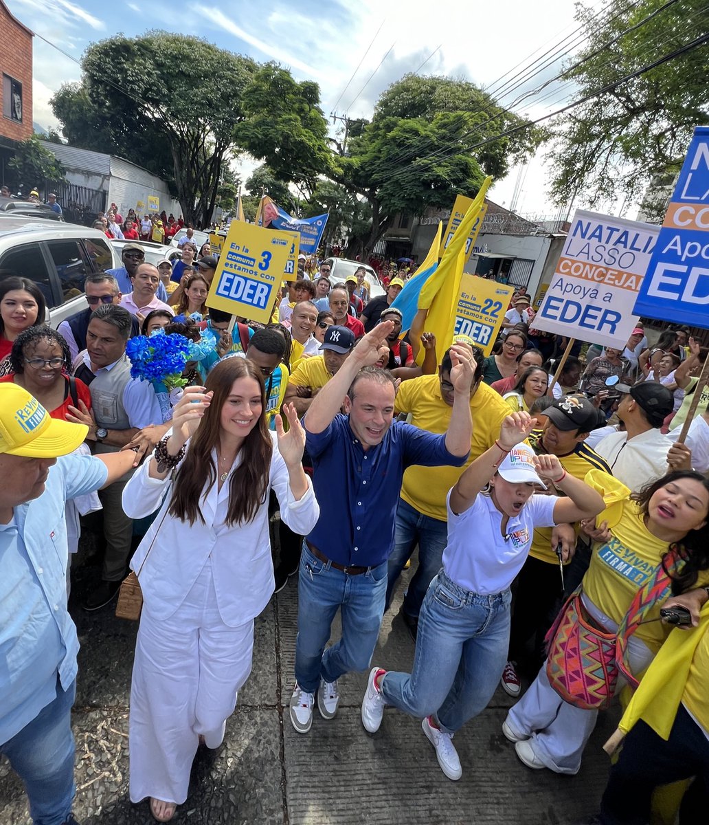 alejoeder's tweet photo. Hoy gritamos para empezar a vivir mejor!!! 💛 #ReVivamosCali https://t.co/LsPF9sEpmX