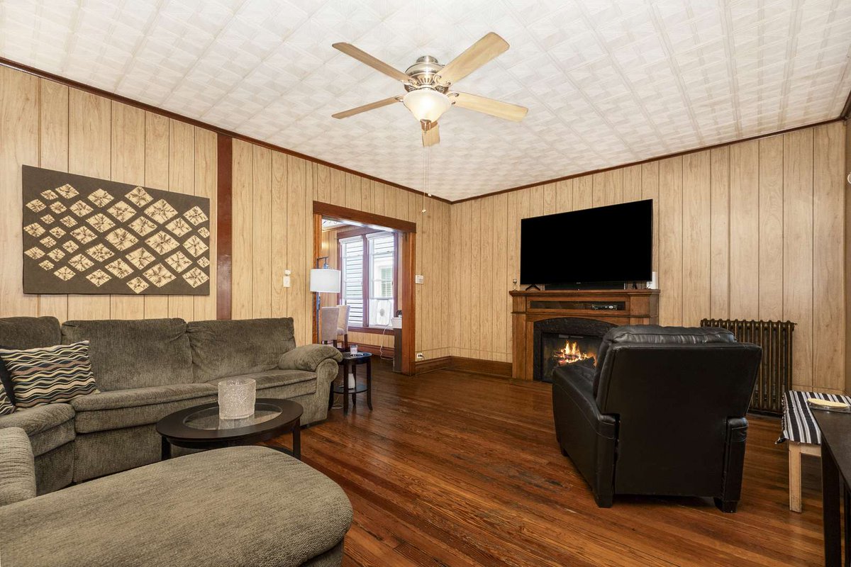 habloft's tweet photo. Multiple offers! Our seller is happy. Our team is happy to help with any of your Real Estate needs. 

1736 N Monticello Avenue, Chicago, IL 60647 just hit the market!
Take a look at this awesome space: https://t.co/Hx4F9Xz9ue https://t.co/i7evseqBtm