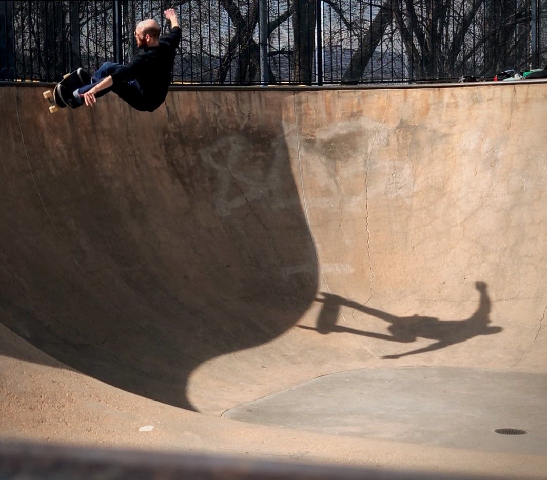 The CRUISER is BACK

Twenty white-wheeled completes are ready for wigglin today, and more are on the way.

Get yours and get down!

cometskateboards.com/cruiser