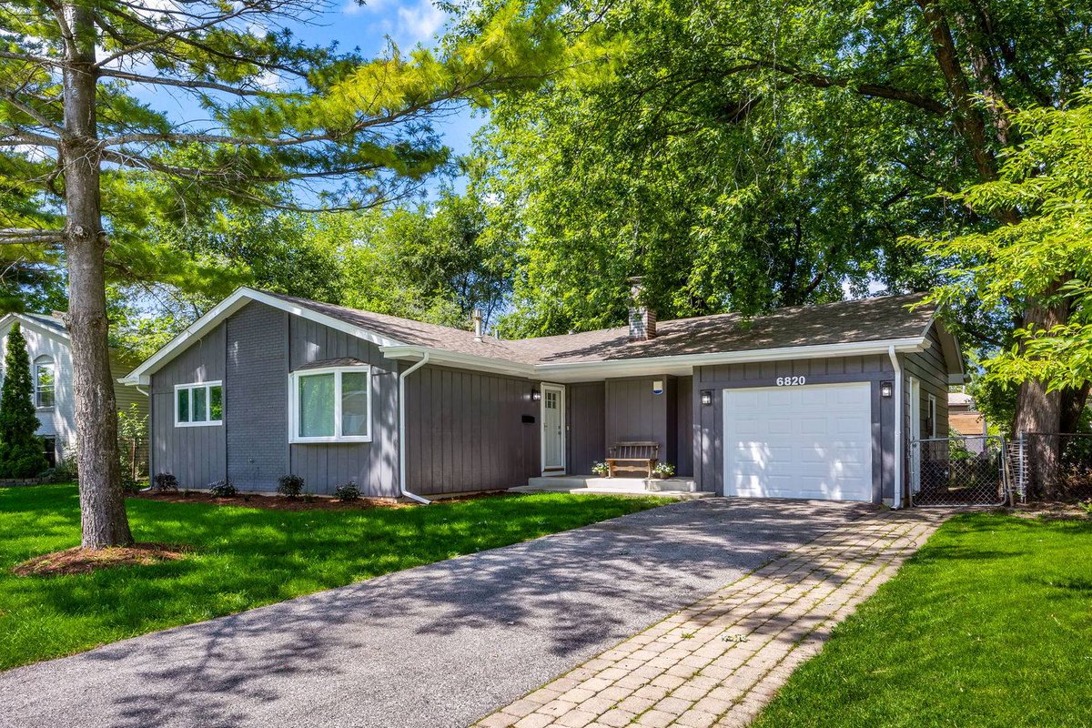 habloft's tweet photo. Another one under contract!
The seller received multi offers with just 2 days on the market.

6820 Plumtree Lane, Hanover Park, IL 60133 just hit the market!
Take a look at this awesome space: https://t.co/L2uMe6ZeaG https://t.co/XIDLaMMOKe