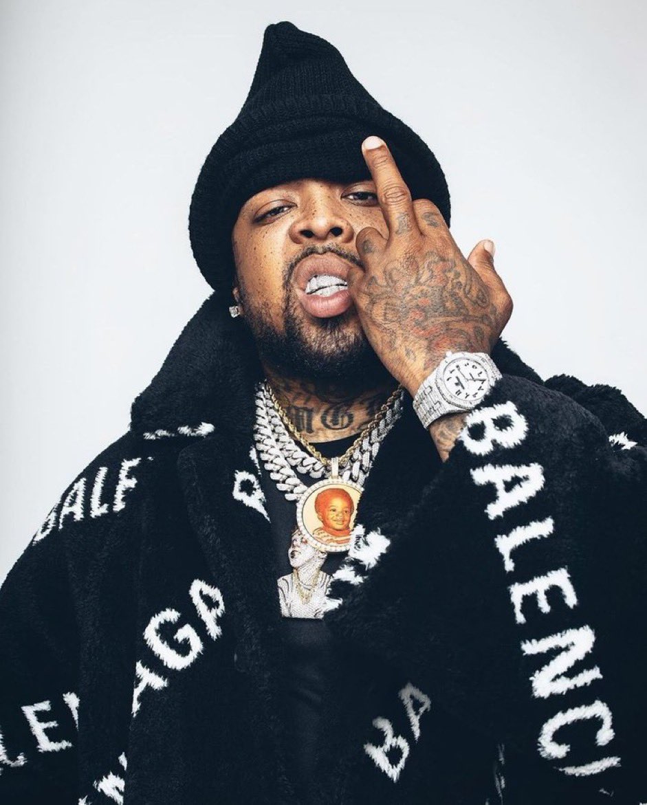 nfr_podcast's tweet photo. Happy birthday to the Flygod, Westside Gunn. He turns 41 today 🦂 https://t.co/NBfqBSDMcU