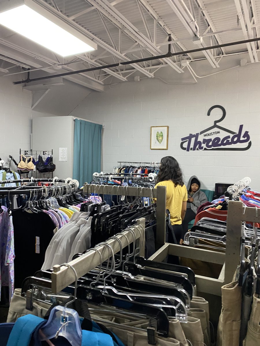HoustonThreads's tweet photo. Starting our Thursday off with one of our referred youth shopping. We love being able to provide a shopping experience for our youth in need!!
#local #nonprofit #houstonthreads #love #supportingouryouth #vibe #check #thursdayvibes https://t.co/CNMDOZASam