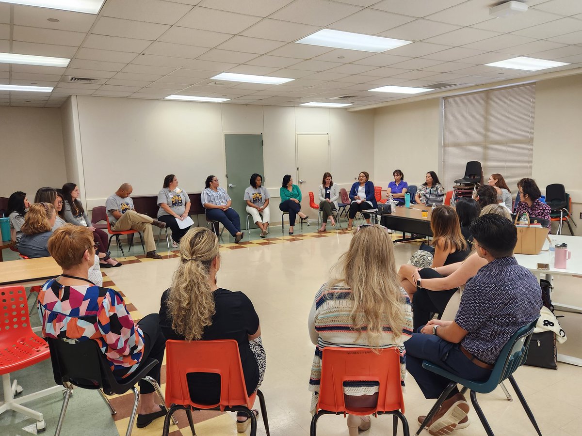 SAISD_SEAD (@saisd_sead) on Twitter photo It's a packed room in the Restorative Practices session at the SEAD Conference this morning. Participants are exploring what it means to be restorative and engaging in community circles.
@PattiSalzmann <a href="/SAISD_CI/">SAISD Curriculum, Instruction, & Assessment</a> <a href="/SAISD_AVID/">AVID, SAISD</a> <a href="/SAISD_Counselor/">SAISD, School Counseling</a> It's a packed room in the Restorative Practices session at the SEAD Conference this morning. Participants are exploring what it means to be restorative and engaging in community circles.
@PattiSalzmann <a href="/SAISD_CI/">SAISD Curriculum, Instruction, & Assessment</a> <a href="/SAISD_AVID/">AVID, SAISD</a> <a href="/SAISD_Counselor/">SAISD, School Counseling</a>