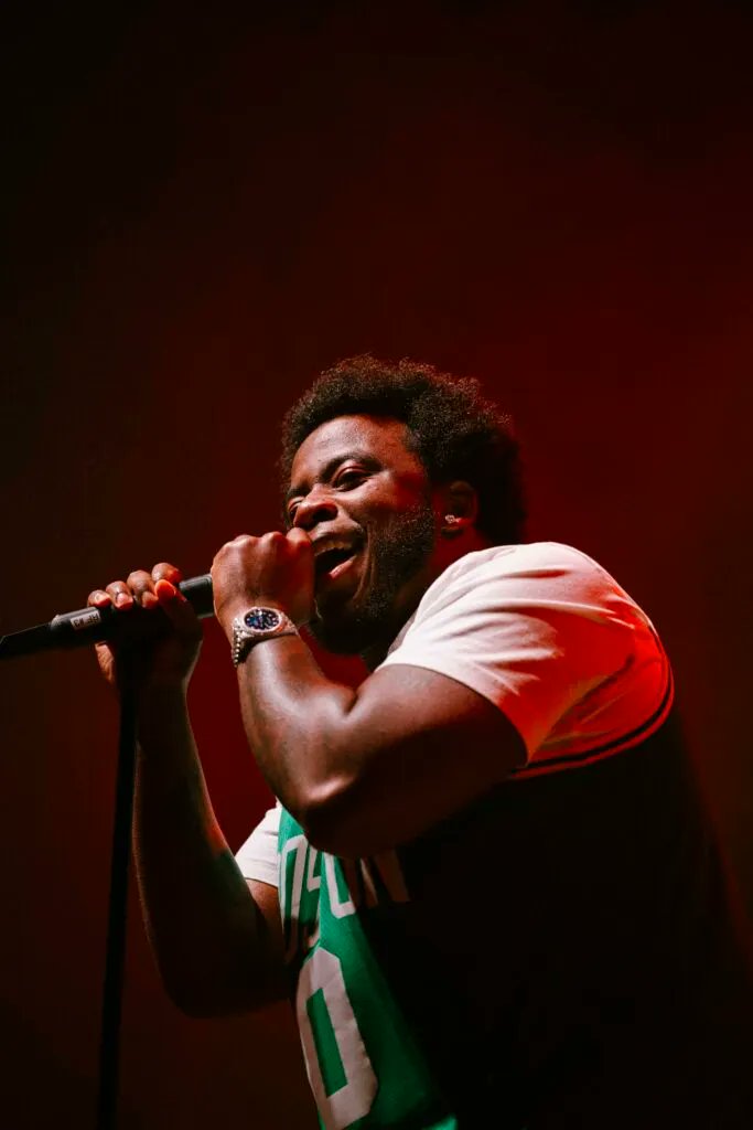 Tallahassee powerhouse <a href="/TPAIN/">Theodore</a> effortlessly energized the <a href="/MGMMusicHall/">MGM Music Hall at Fenway</a> crowd during his performance last week.

Openers <a href="/tobilou/">tobi lou</a>, <a href="/NandoSTL/">NandoSTL 🦍</a>, and <a href="/YoungCash/">Young Cash</a> perfectly set the stage for an entrancing 90-minute set.

Concert gallery ⬇️ bit.ly/3OiRtqi bit.ly/3OiRtqi