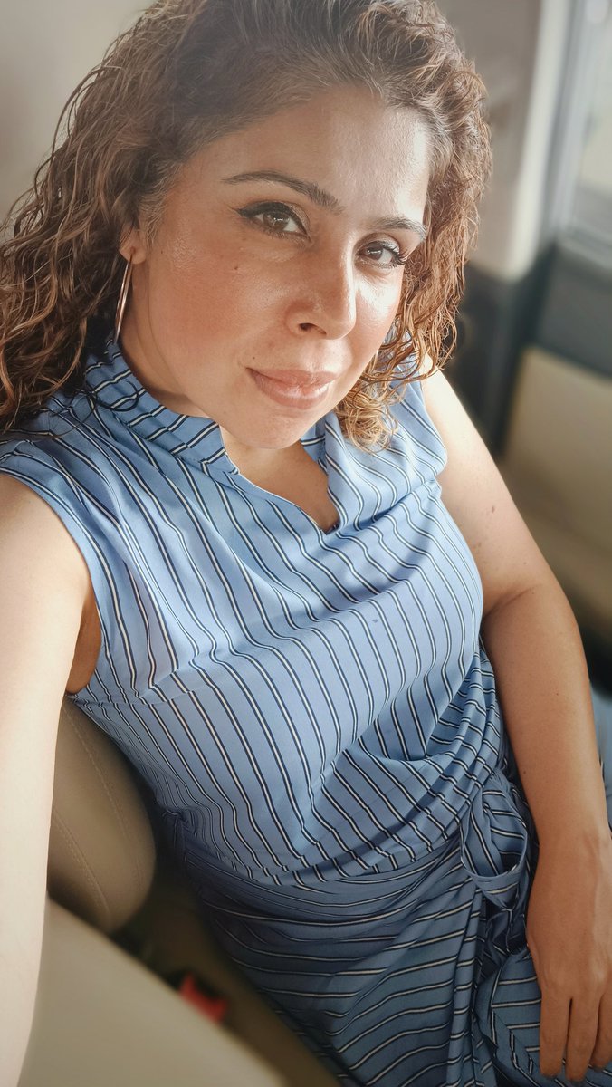 mssakshinarula's tweet photo. Can you say hi if you can still see my tweets and leave me pictures of your garden or your pets if you see this... I am feeling absolutely deflated today😑 https://t.co/rfii82HfKI