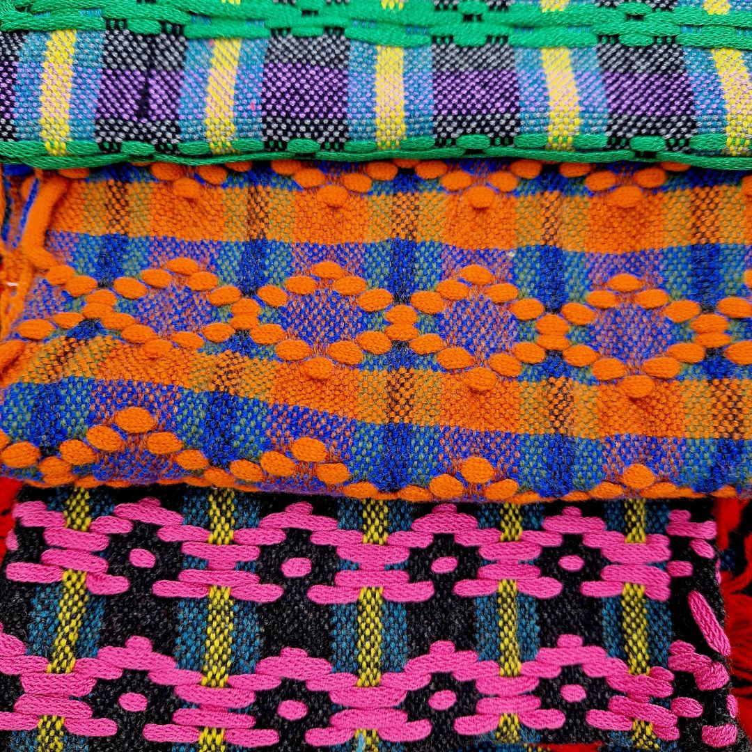 Hey folks, we need your help! 

Naimot is a talented #NACD textile graduate with a passion for weaving.She would love to start her weaving career but needs a loom to get started. 

If you happen to have a spare weaving loom, or if you know someone who might, please get in touch