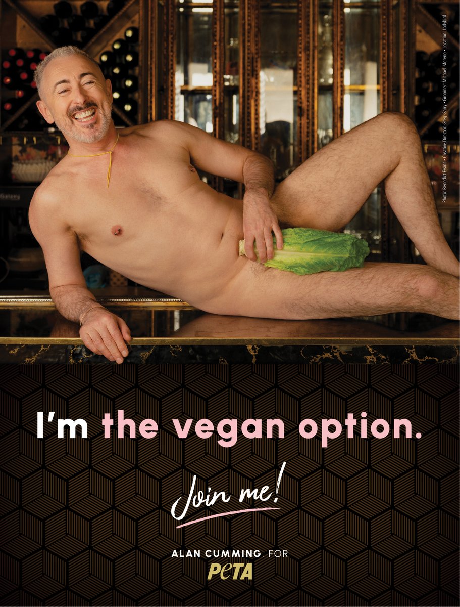 Take it from actor & activist #AlanCumming: vegans are the better (and sexier) option 😉🥬