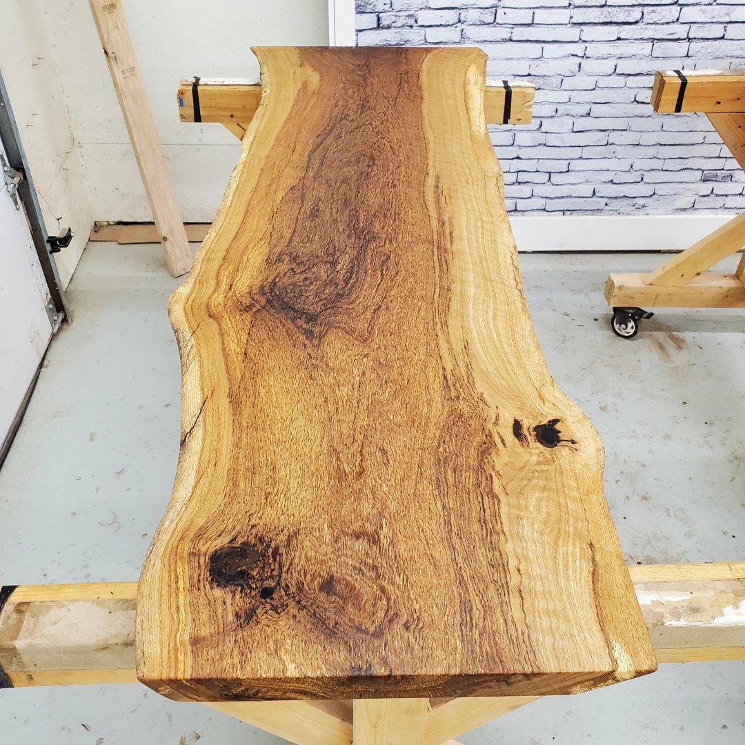 TheLumberShack1's tweet photo. This White Oak Desk Top came from a unique log! Oak is usually a very dense wood but this log had very open grain, giving it unique texture and color variation.
:
Shop our Live Edge Slabs for your new desktop: https://t.co/q3bsk0WLIU
:
#wooddesk #officefurniture #officeset https://t.co/s9yTTtWztB