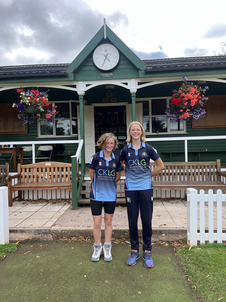 Cambs_CB's tweet photo. Another great performance from our GU13s on tour chasing 128 to win against Gloucestershire! Highlights were unbeaten 74s and 40s from Edie Ayliffe and Liv Kaser respectively. Liv also took 3 wickets for 2 in the first innings! Congratulations girls on a third win of the week 🙌 https://t.co/VVD99GL6O7