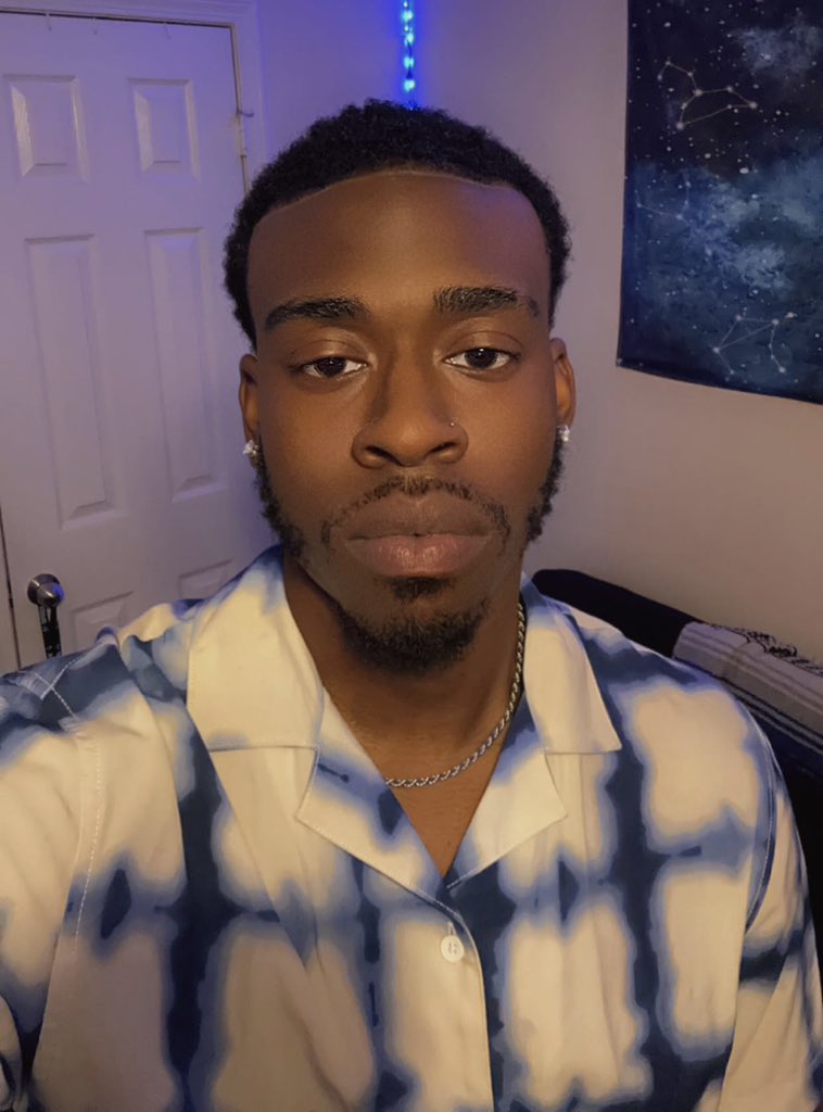 papiTR3lo's tweet photo. ea$y https://t.co/P7zD6QFy2e