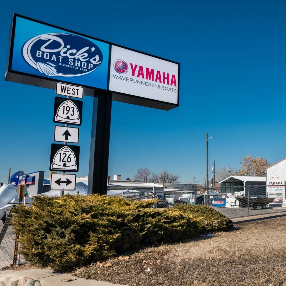 DicksBoatShop's tweet photo. When it comes to boats, industry expertise is crucial. Our knowledgeable staff will guide you towards making the best choice for your aquatic adventures. Trust the experts! https://t.co/fchQxpPh3u