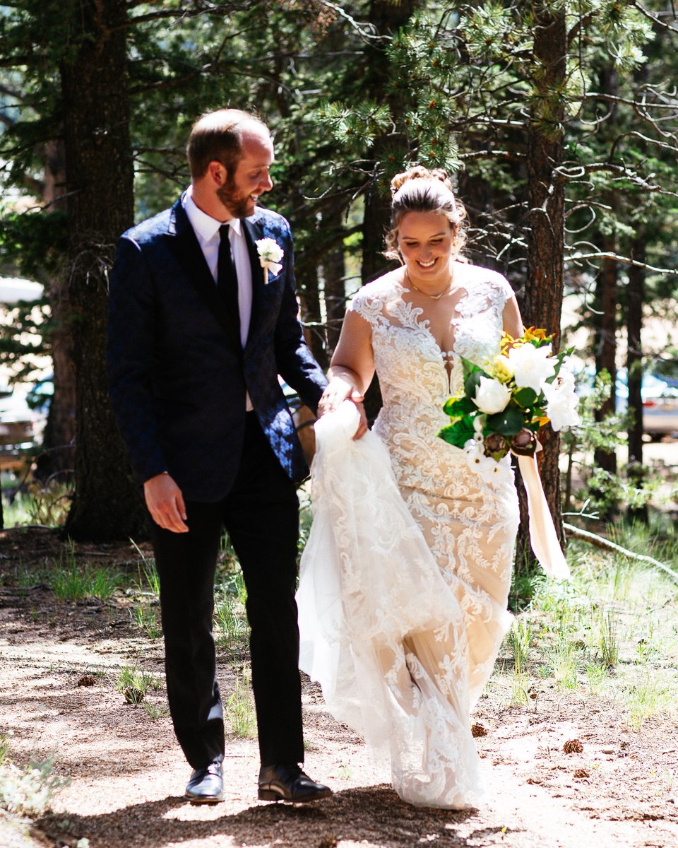 Kale and Heather were married at the Edgewood Inn in Woodland Park, Colorado. #colorado #woodlandpark #woodlandparkwedding