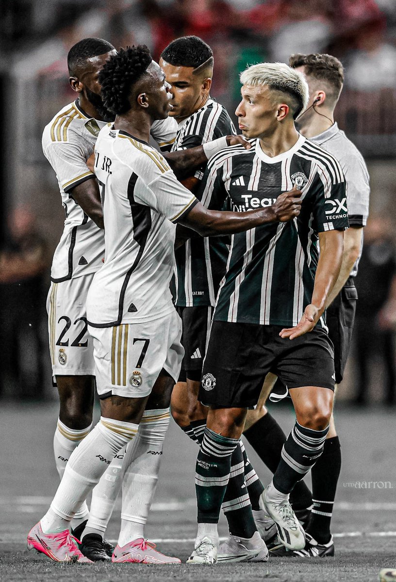 CantonasCoIIar's tweet photo. Martínez: "I fight for every ball, If I have to step over dead bodies, I will do it." https://t.co/9ujlRsTbWr