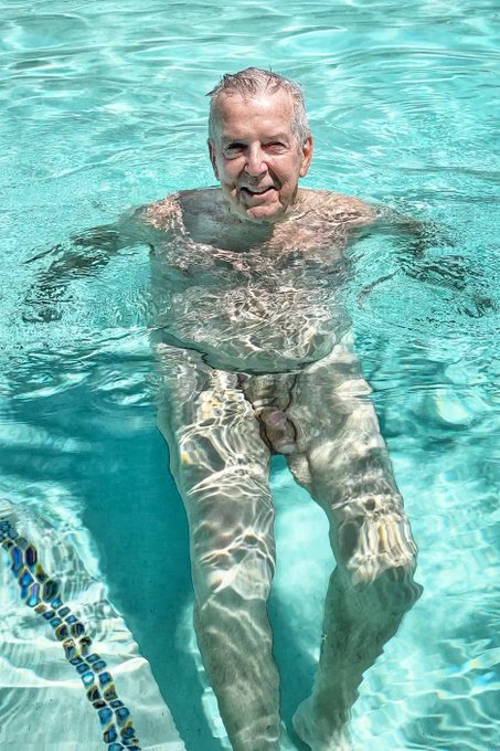 Come on in... the water's  H O T !    Video at https://t.co/Euc7IkuWdE (photo: @chad_dads)  #skinnydipping<a href="/tag/suitandtie"class="tags"><span>#suitandtie</span></a><a href="/tag/gaypride"class="tags"><span>#gaypride</span></a><a href="/tag/papi"class="tags"><span>#papi</span></a><a href="/tag/skinnydipping"class="tags"><span>#skinnydipping</span></a><a href="/tag/dilf"class="tags"><span>#dilf</span></a>