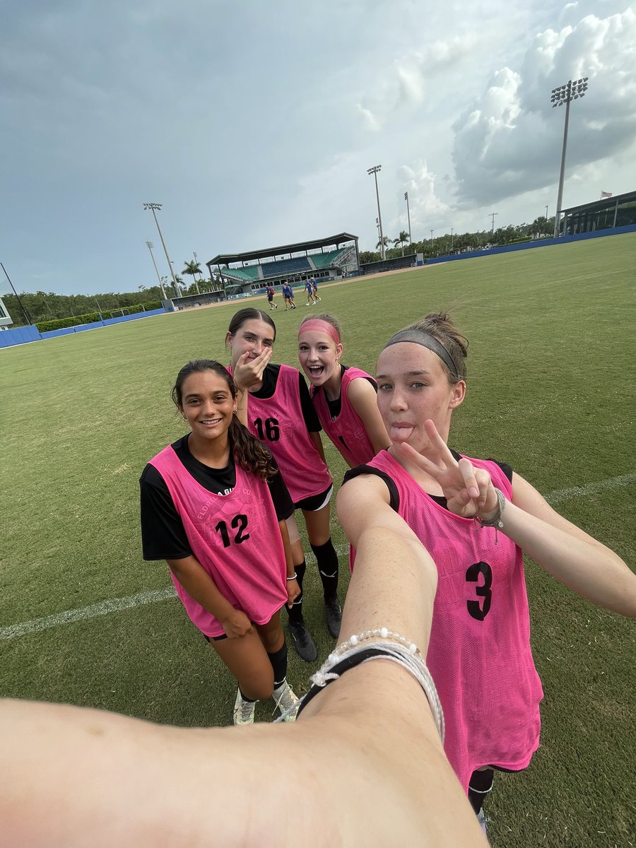 Had a blast at <a href="/FGCU_WSoccer/">FGCU Women's Soccer</a> soccer camp!!! Glad to represent team Germany and team Barbie! <a href="/LexSporting/">Lexington Sporting Club</a> @LSCYouth <a href="/ImCollegeSoccer/">College Soccer Truth ™</a> <a href="/TopDrawerSoccer/">TopDrawerSoccer</a> <a href="/PrepSoccer/">Prep Soccer ⚽️</a> <a href="/TheSoccerWire/">SoccerWire</a> <a href="/pldgirlssoccer/">Dunbar Girls Soccer</a> <a href="/MaxPreps/">MaxPreps</a> <a href="/PrepSpin/">PrepSpin</a>