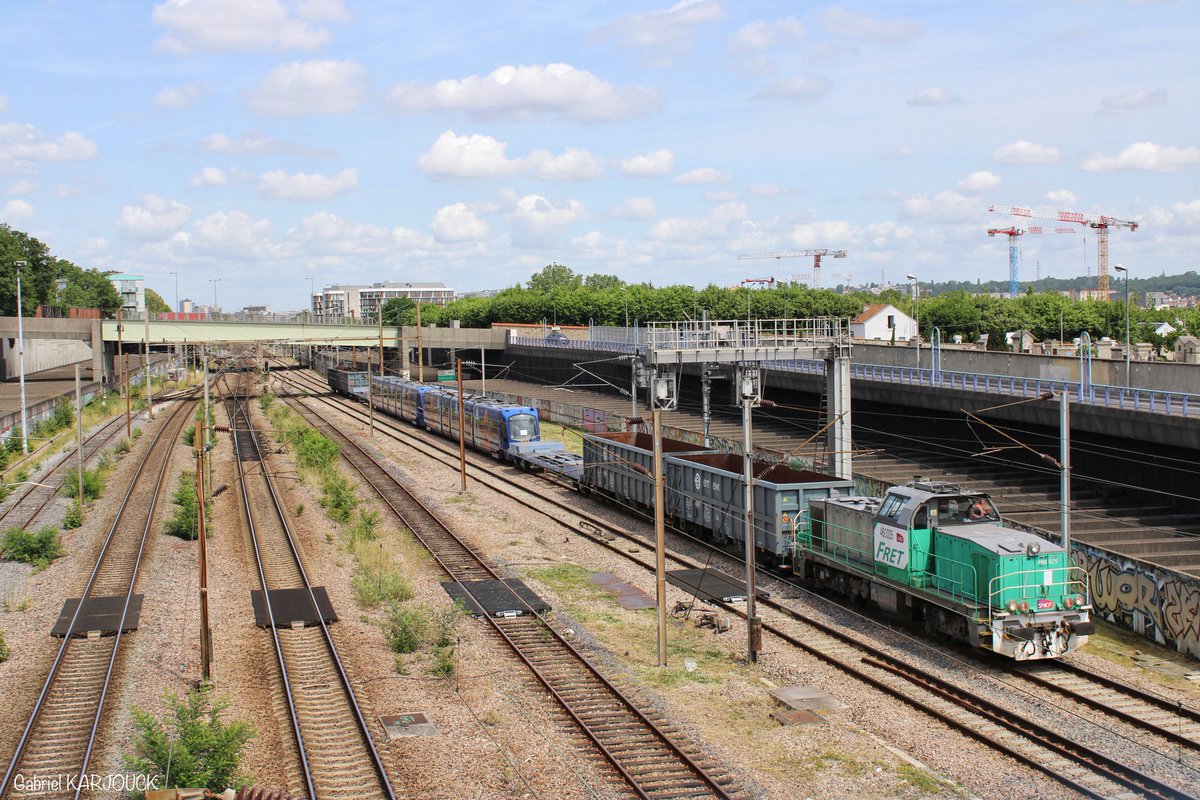 GabrielVk9's tweet photo. [#jeudiphoto]

Direction la casse à Romilly pour ces 2 Avanto 🛤️

#bb60000 #photosncf #sncf #train #nogentsurmarne #paris #trainspotting #france #u25500 #tramway #canon #canon2000d #spring @Actu_Transilien @RERE_T4_SNCF https://t.co/fSKXVtqtzY