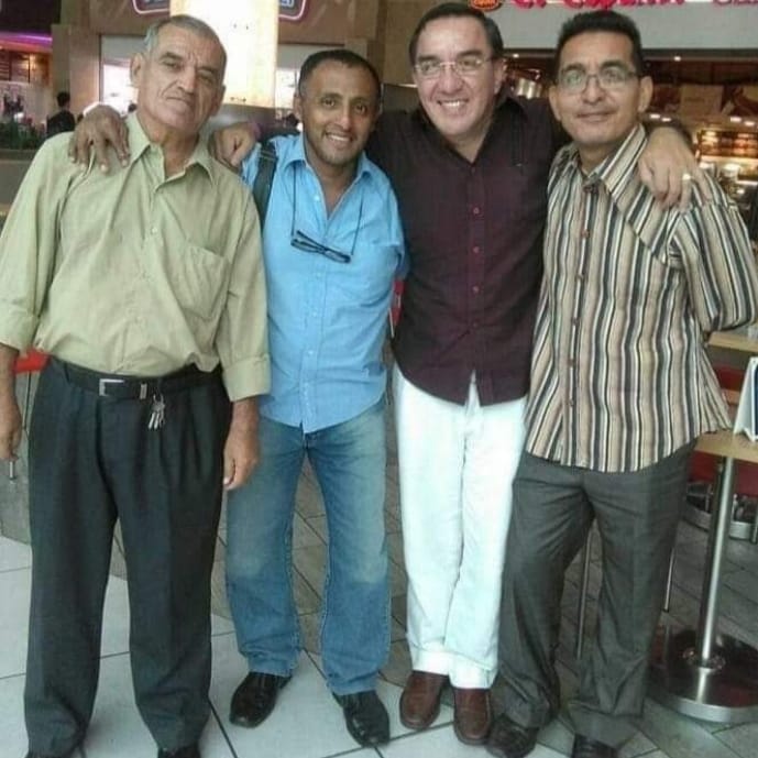 wacho1fernandez's tweet photo. Tremendo Personal! https://t.co/2bgte8GR8D