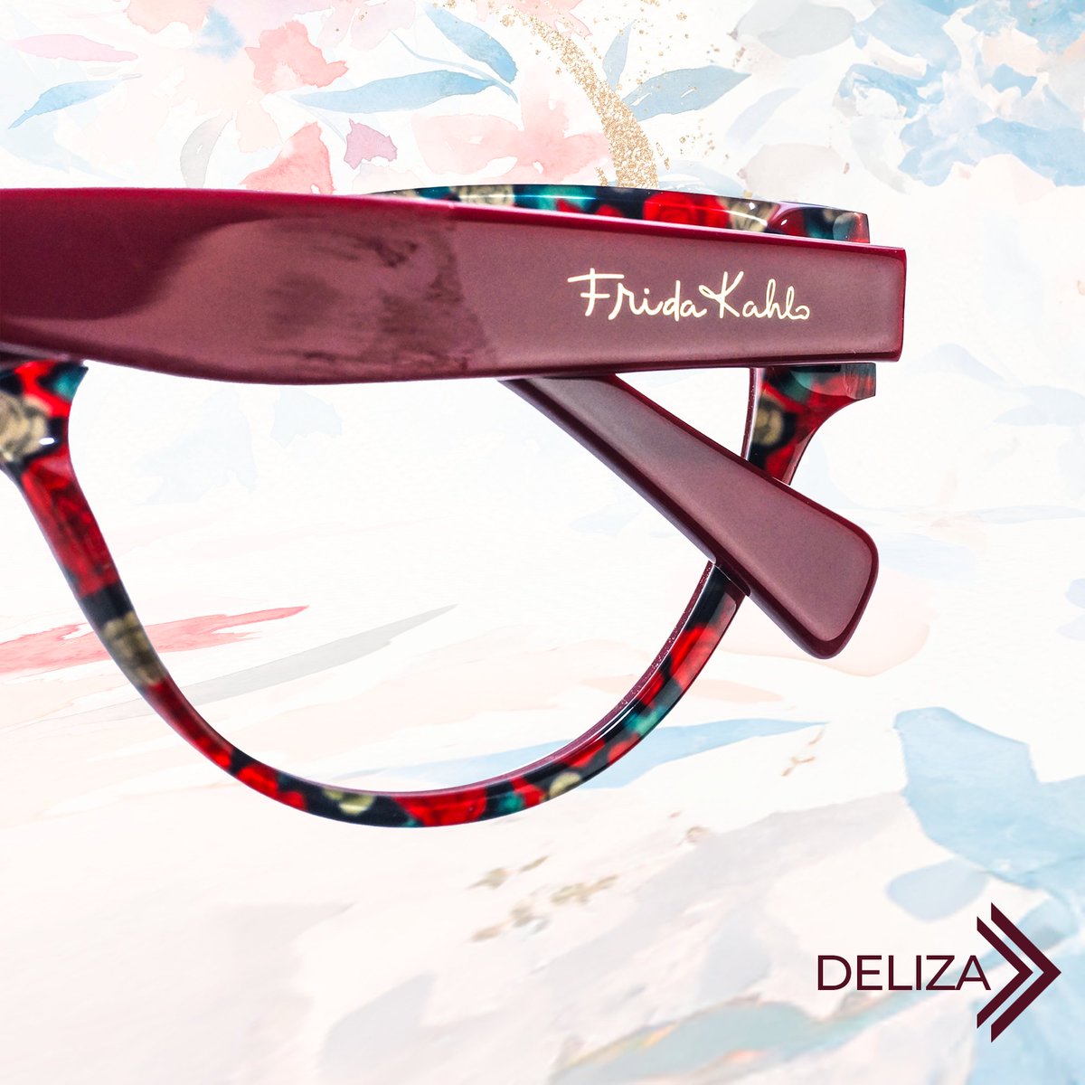 SosayArangopty's tweet photo. Inspirada en una de las mujeres más trascendentales de la historia llega a Sosa y Arango la nueva colección 🌺Frida Kahlo Eyewear. Esta nueva marca nos entrega un modelo de belleza para nada habitual pero lleno de arte y autenticidad. Ven a conocerla a nuestras sucursales https://t.co/wsuNP21yhi