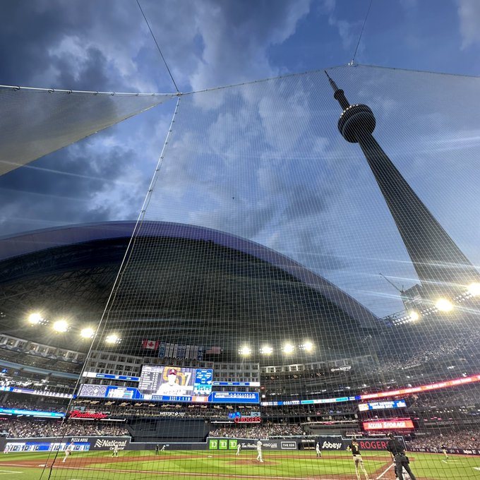 Of course I went to a Blue Jays game while we were in 🇨🇦 Loved the stadium and everyone was so nice!<a href="/tag/throwbackthursday"class="tags"><span>#throwbackthursday</span></a>