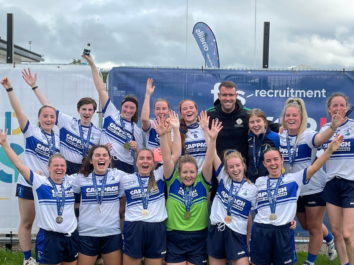 TowersLondon's tweet photo. Round Towers are GAA World Games Ladies Open Shield Champions, beating Central &amp; Eastern Europe 2-8 - 2-6 in the final! Congratulations to all involved 🔵⚪️ https://t.co/wmMPxk4dMV